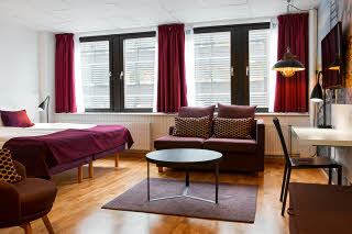 Foto: Jimmy Eriksson AB, Kocksgatan 17K, 116 24 Stockholm, +46 703 73 44 29, info@jimmyeriksson.se Scandic Sjofartshotellet, family superior